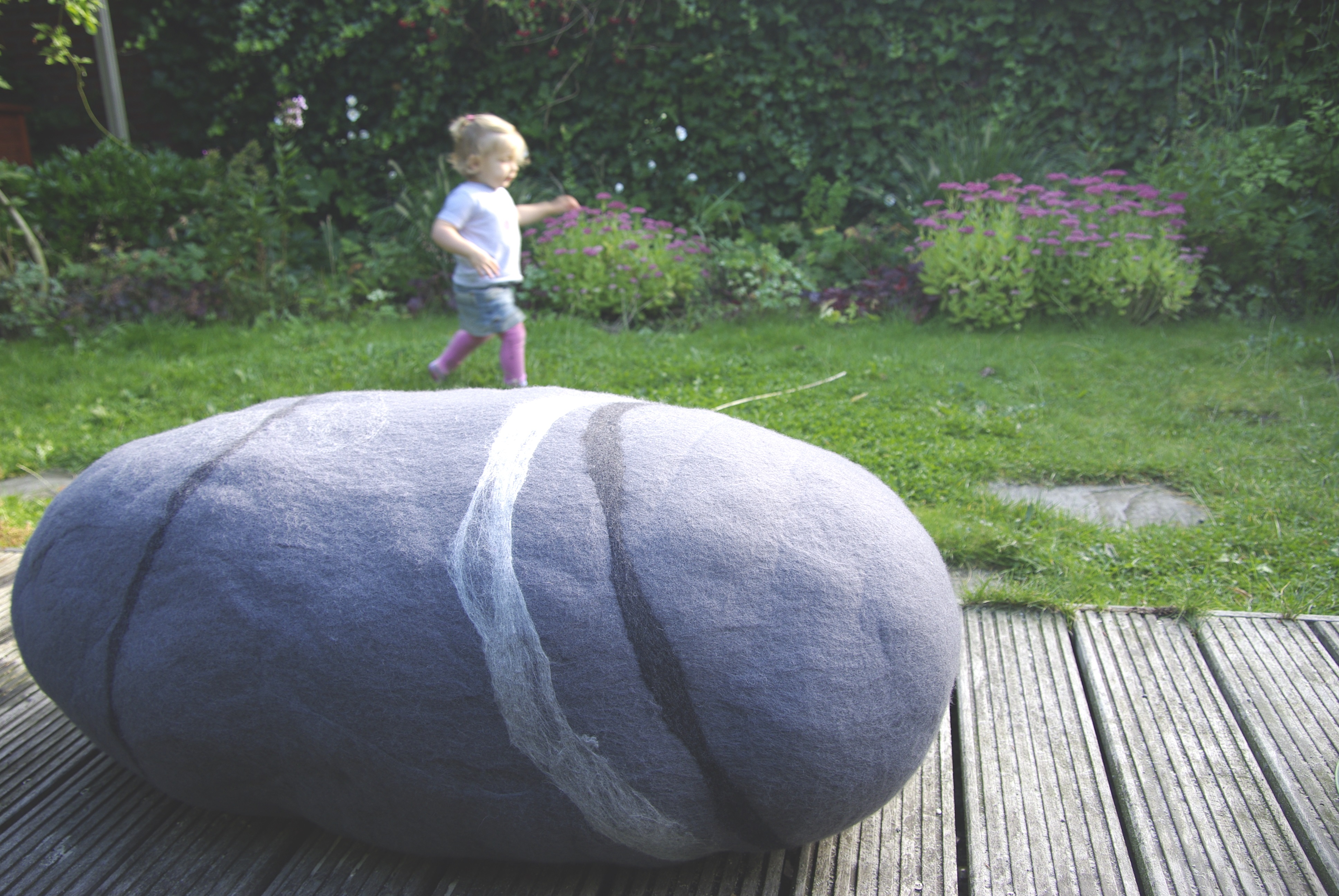 Woonkei van vilt – Felted stone